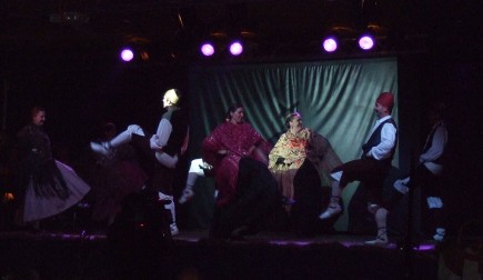 El Grupo de Jota Cinco Villas interpretando el Bolero de Caspe.